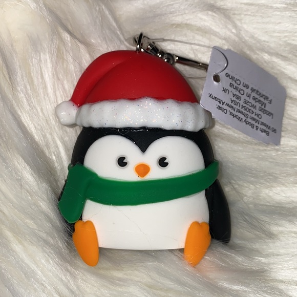Bath & Body Works Other - Adorable Penguin Pocket Bac Holder
